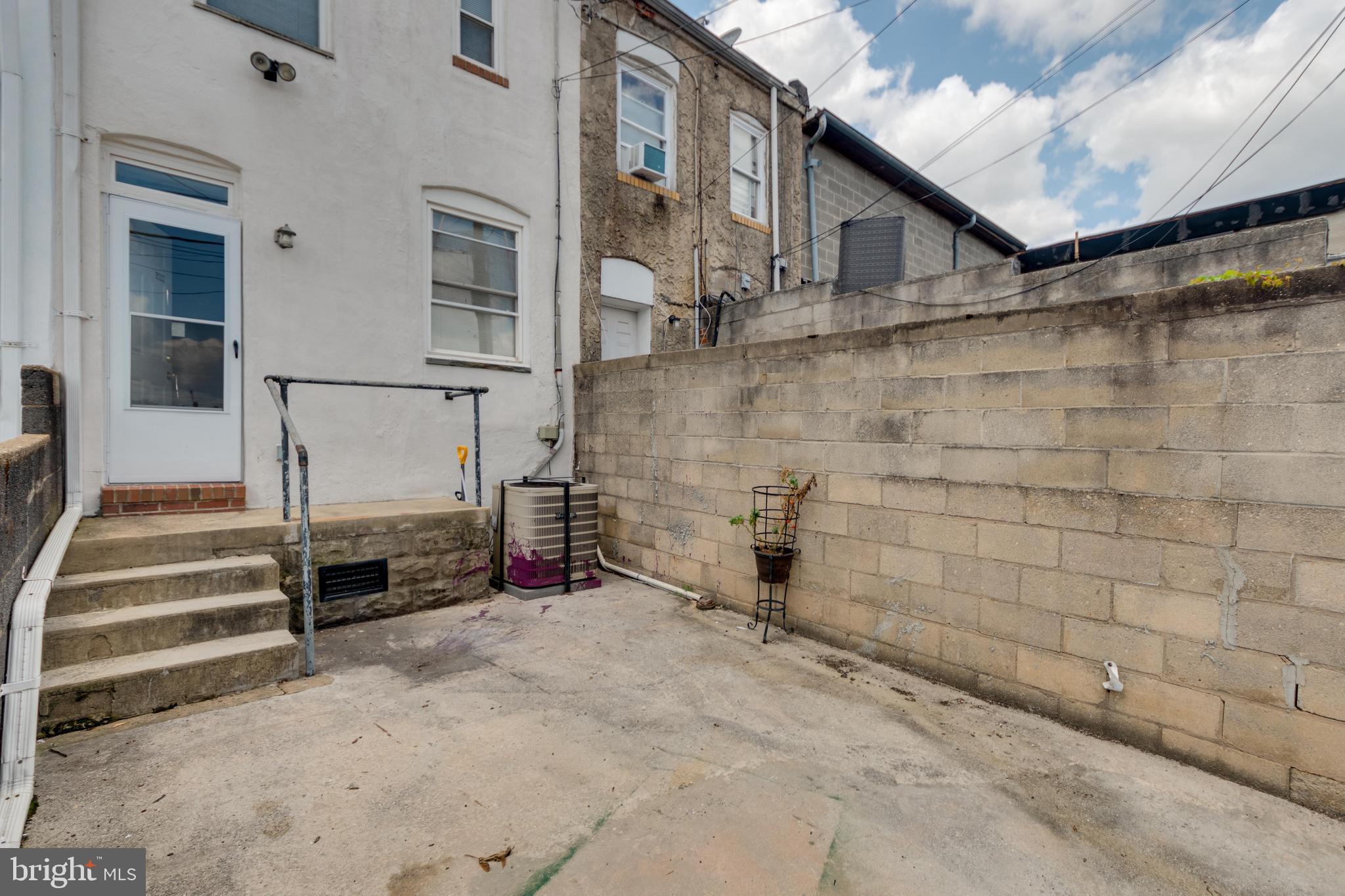 HIGHLANDTOWN - Residential