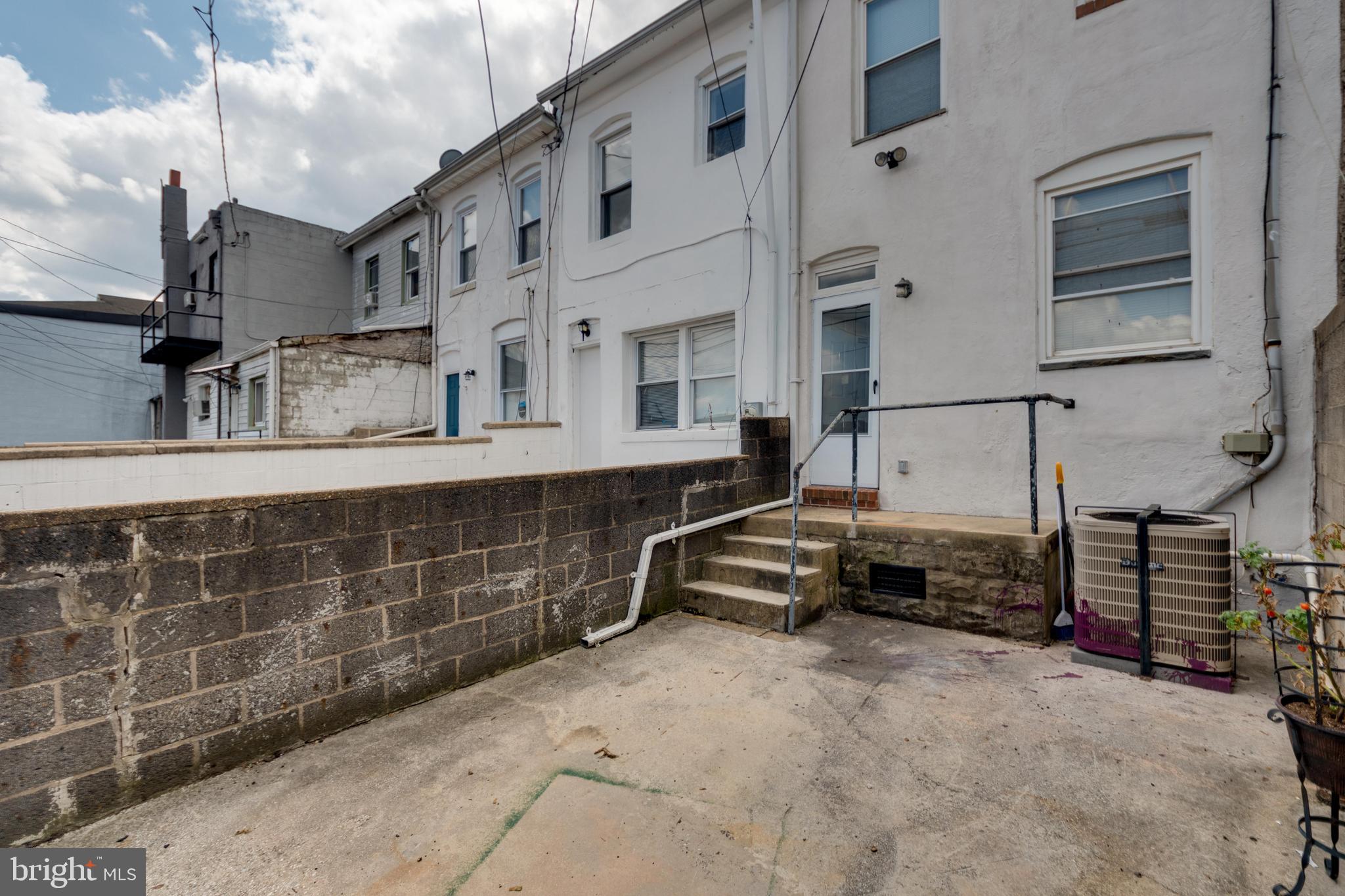 HIGHLANDTOWN - Residential