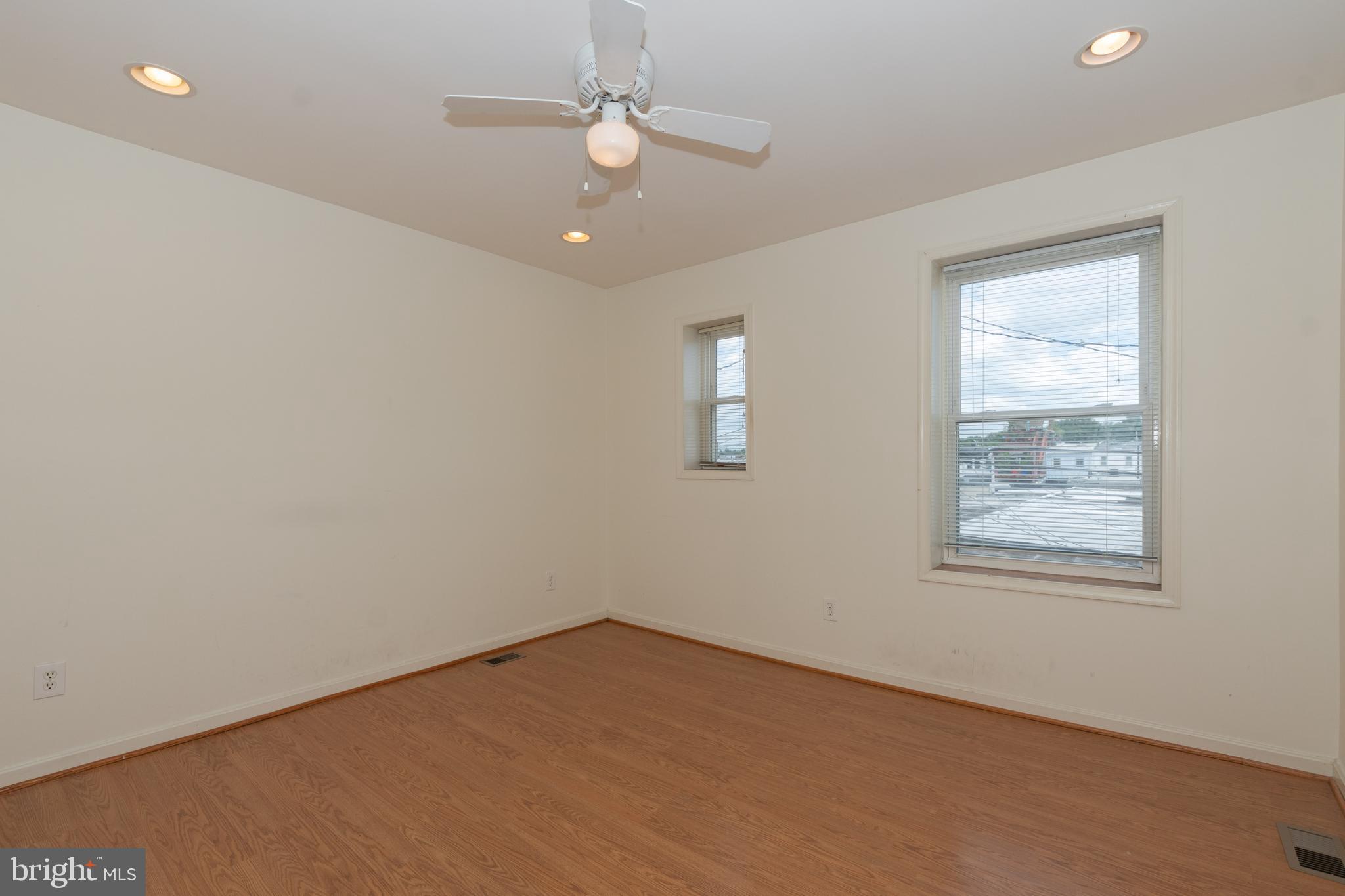 HIGHLANDTOWN - Residential