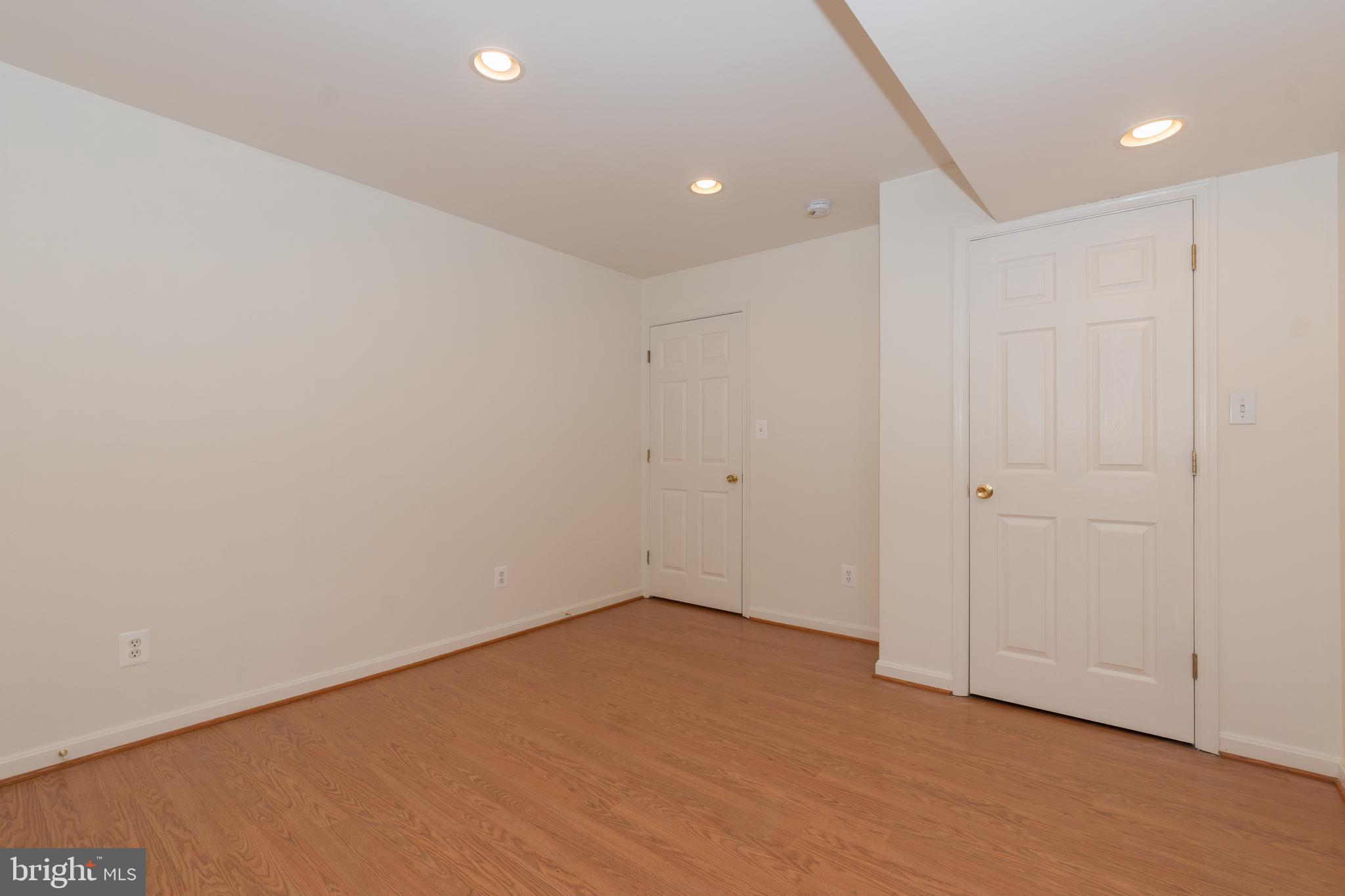 HIGHLANDTOWN - Residential