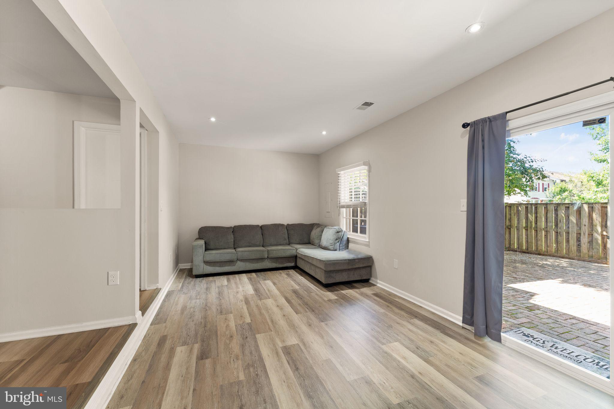 BRISTOE STATION - Residential