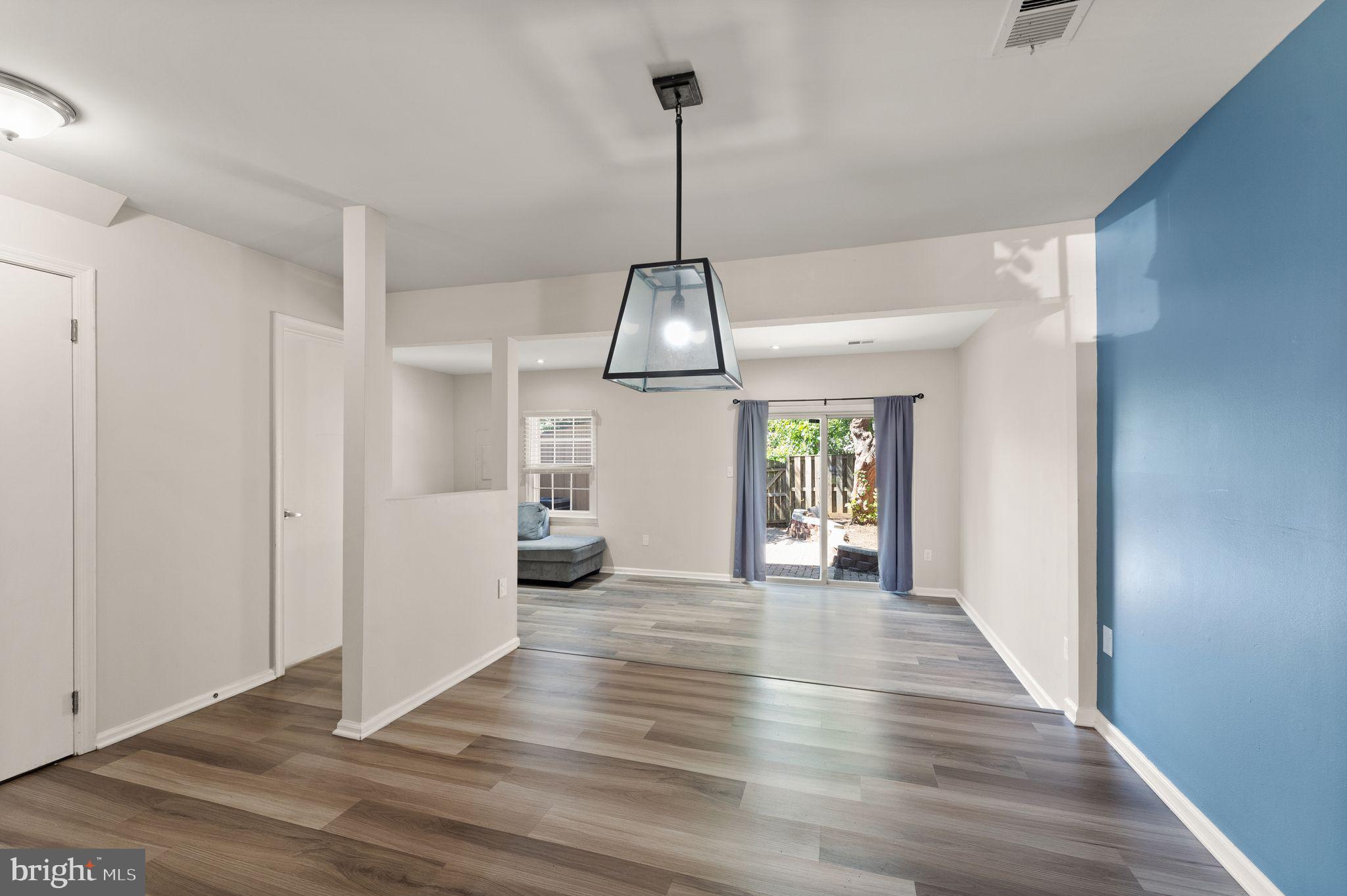 BRISTOE STATION - Residential