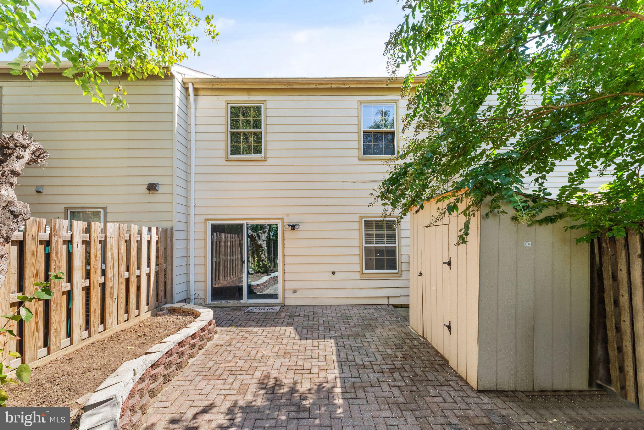 BRISTOE STATION - Residential