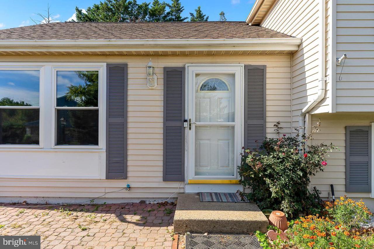 223 LAURA ANNE COURT