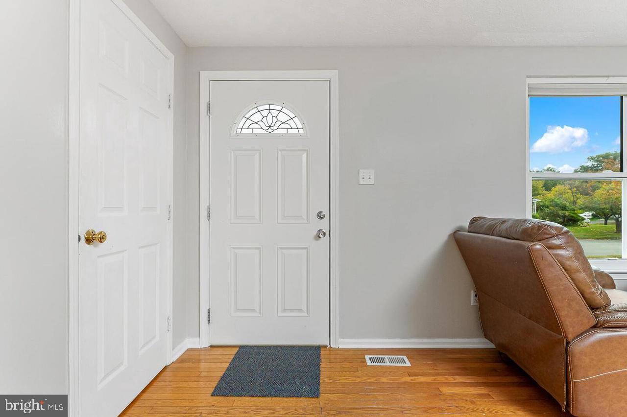 223 LAURA ANNE COURT