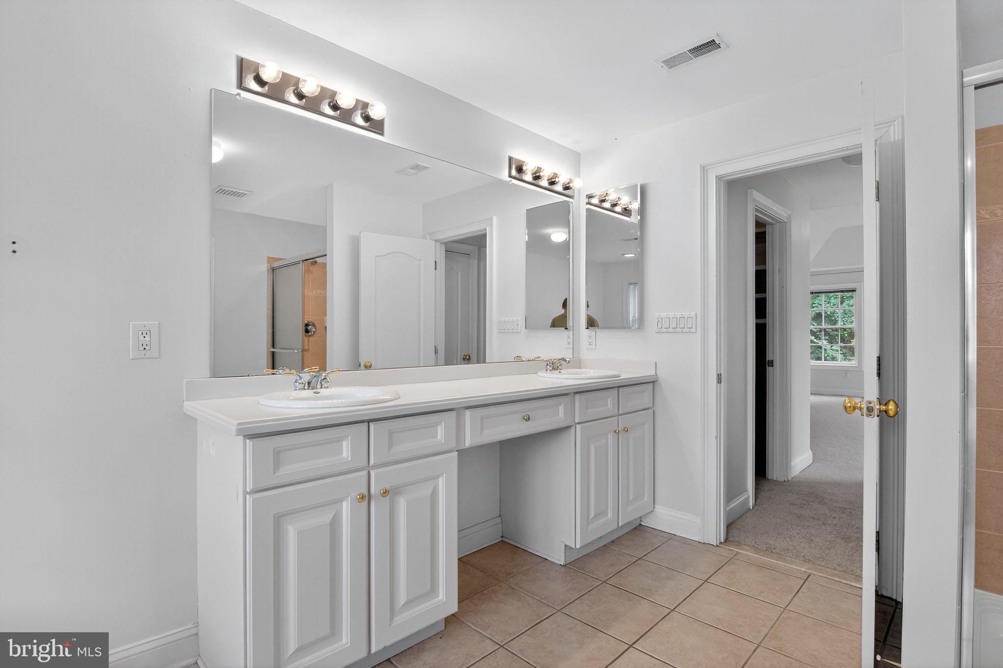 DEERBROOK - Residential