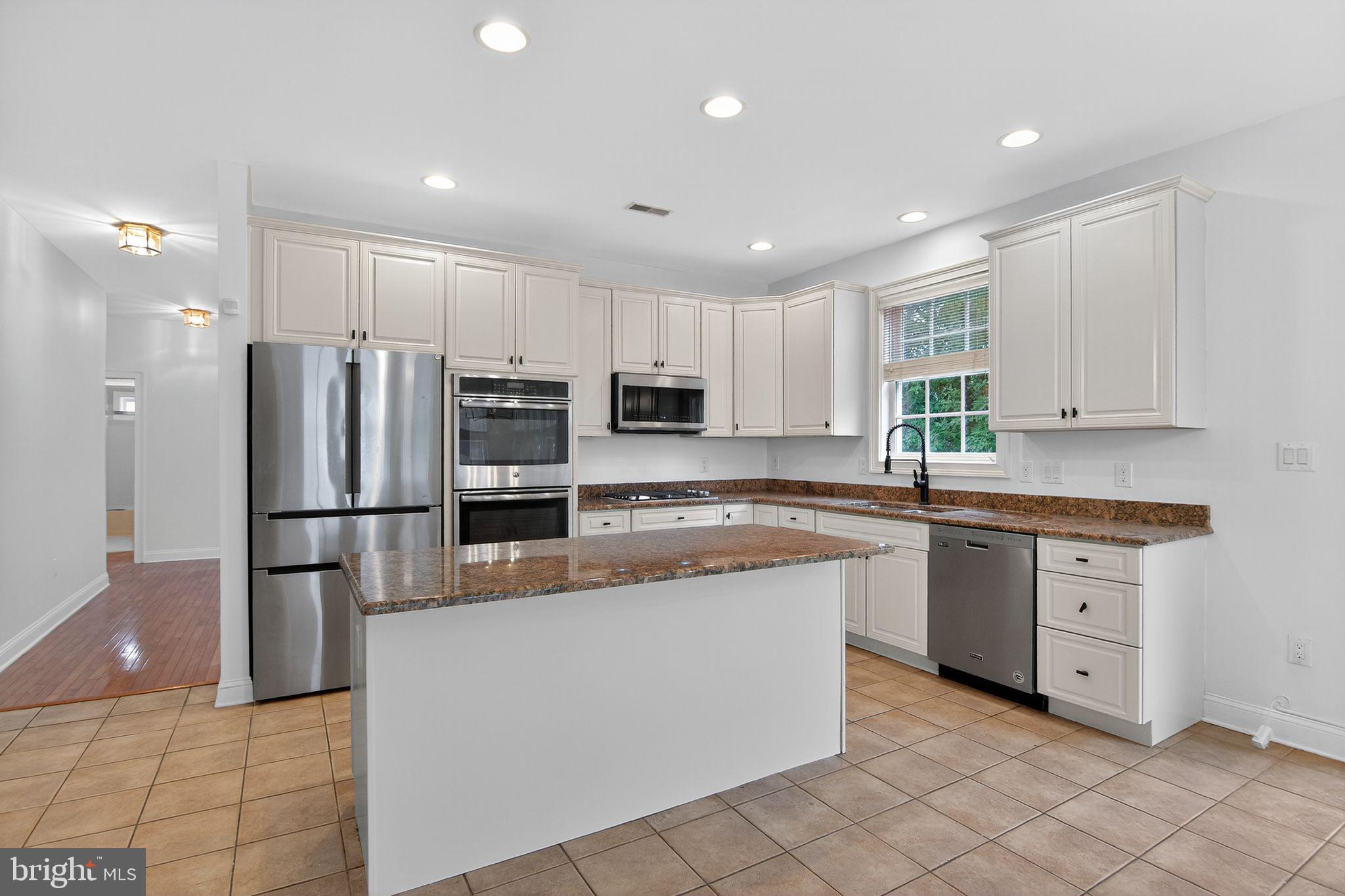 DEERBROOK - Residential