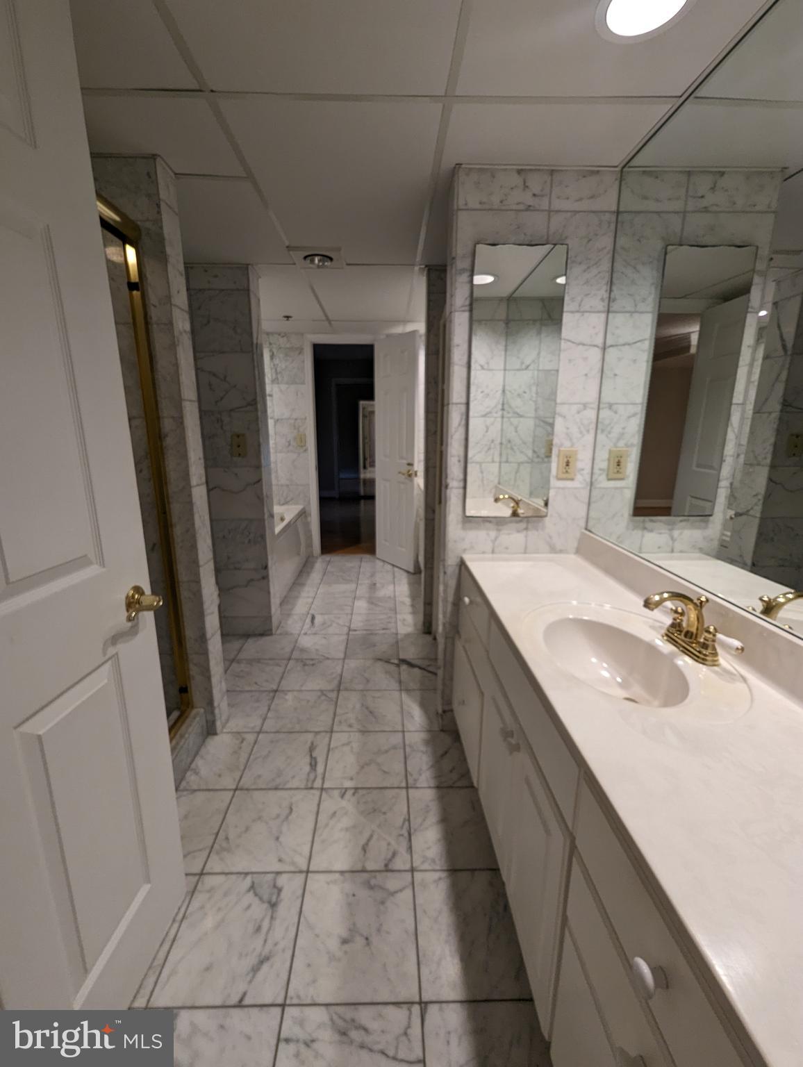 THE WILLIAMSBURG - Residential Lease