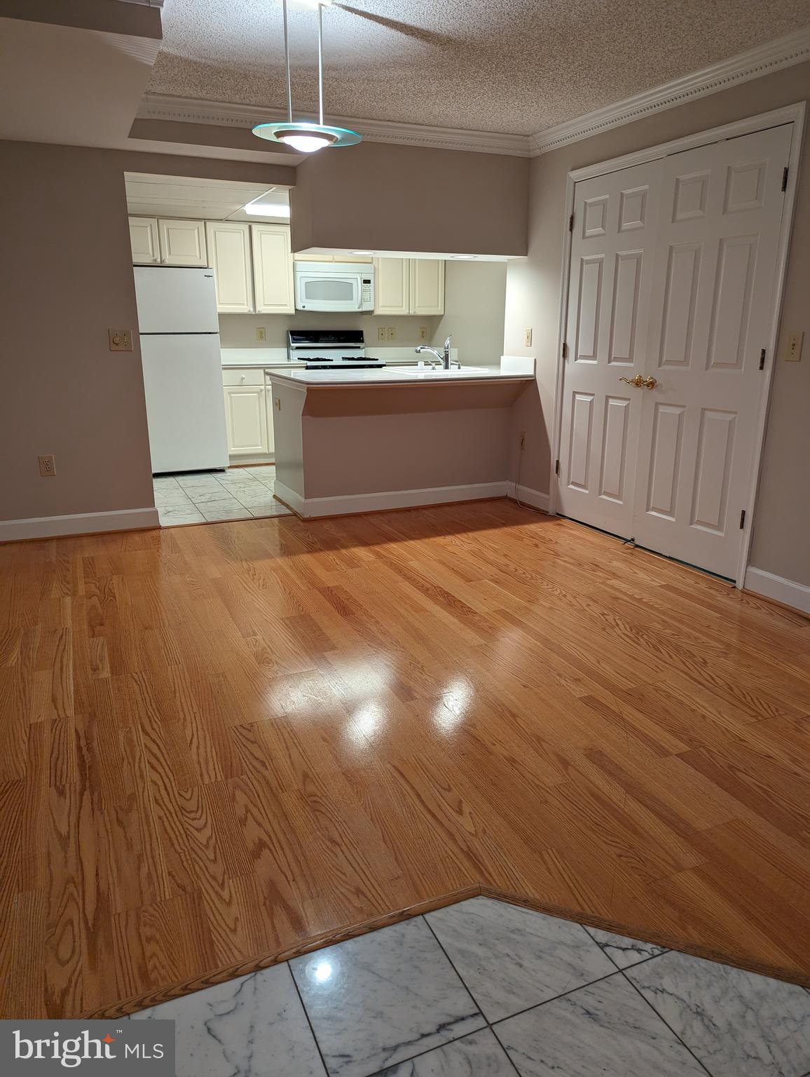 THE WILLIAMSBURG - Residential Lease