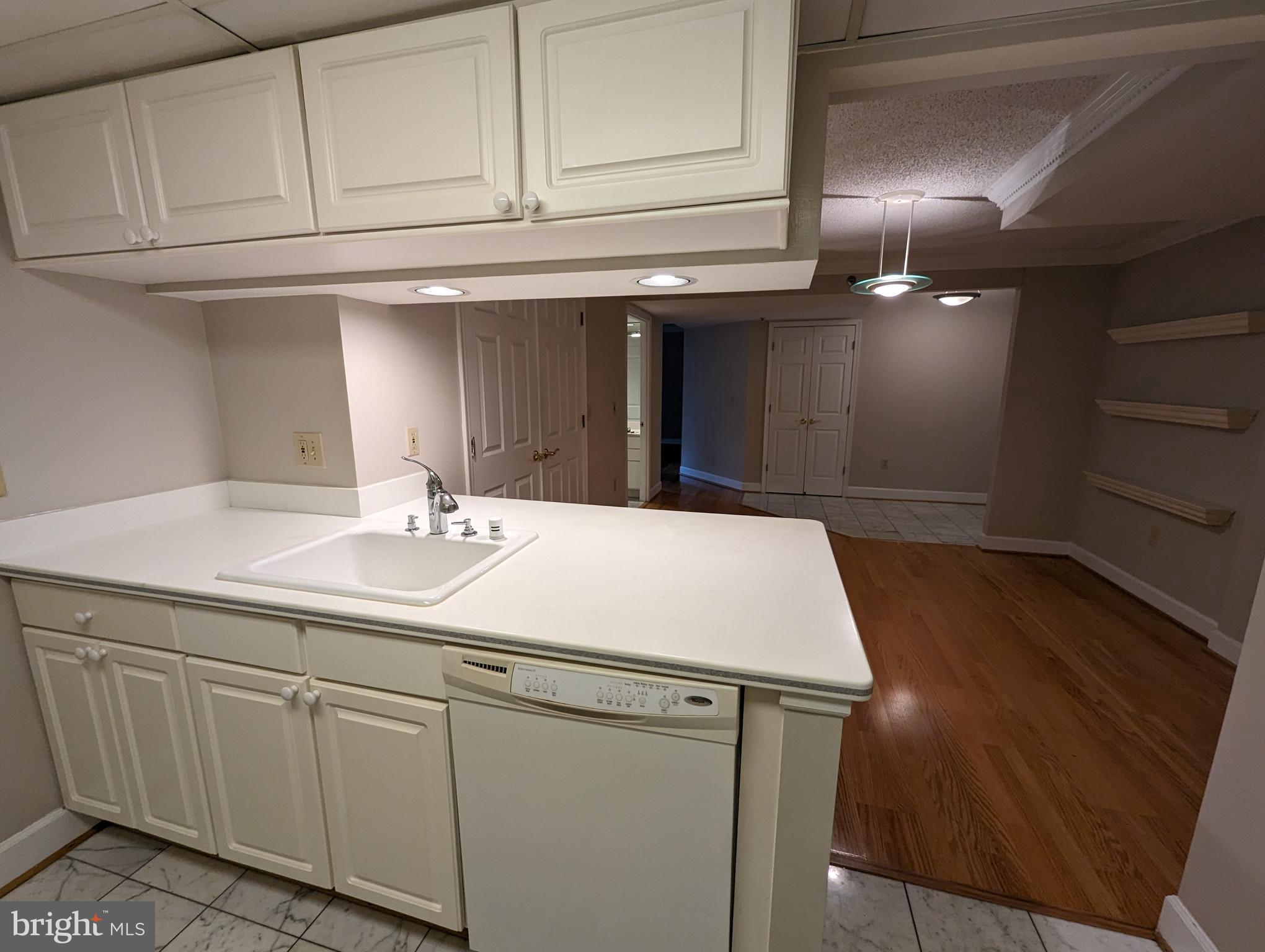 THE WILLIAMSBURG - Residential Lease