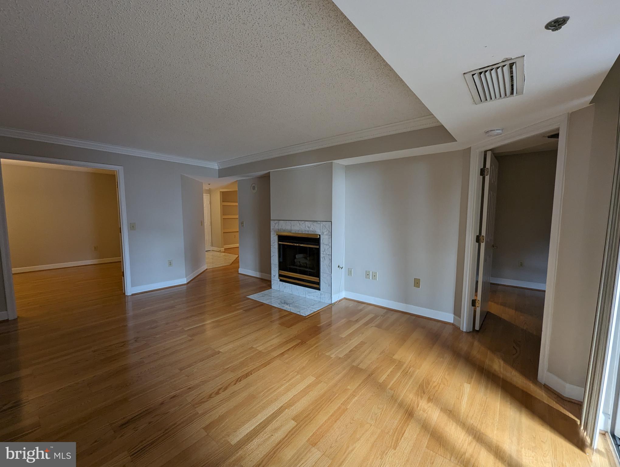 THE WILLIAMSBURG - Residential Lease