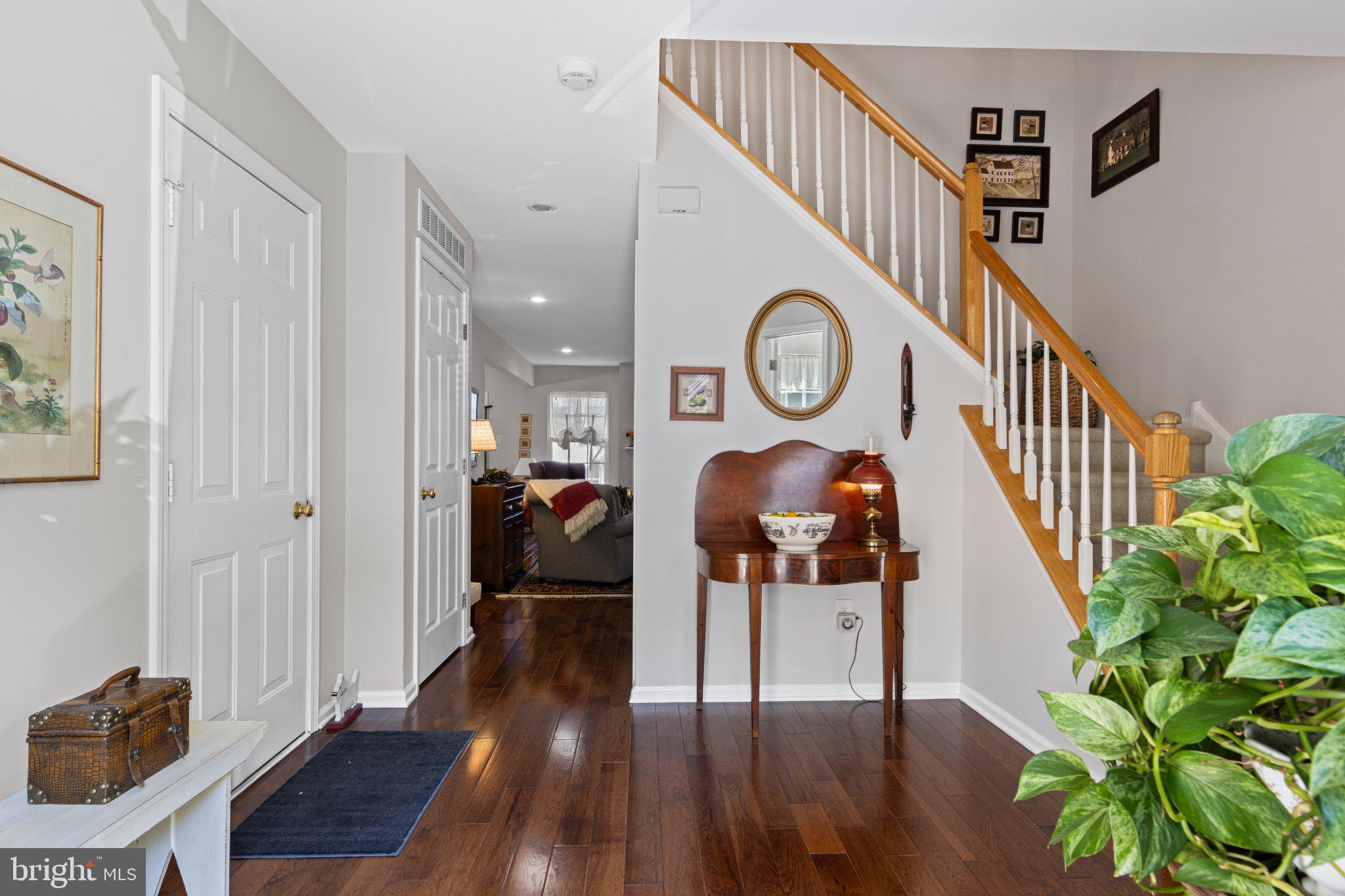NORTHRIDGE - Residential