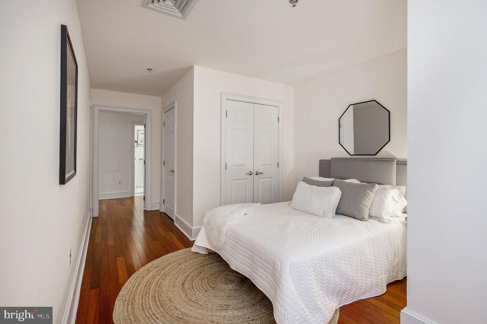 CENTER CITY - Residential