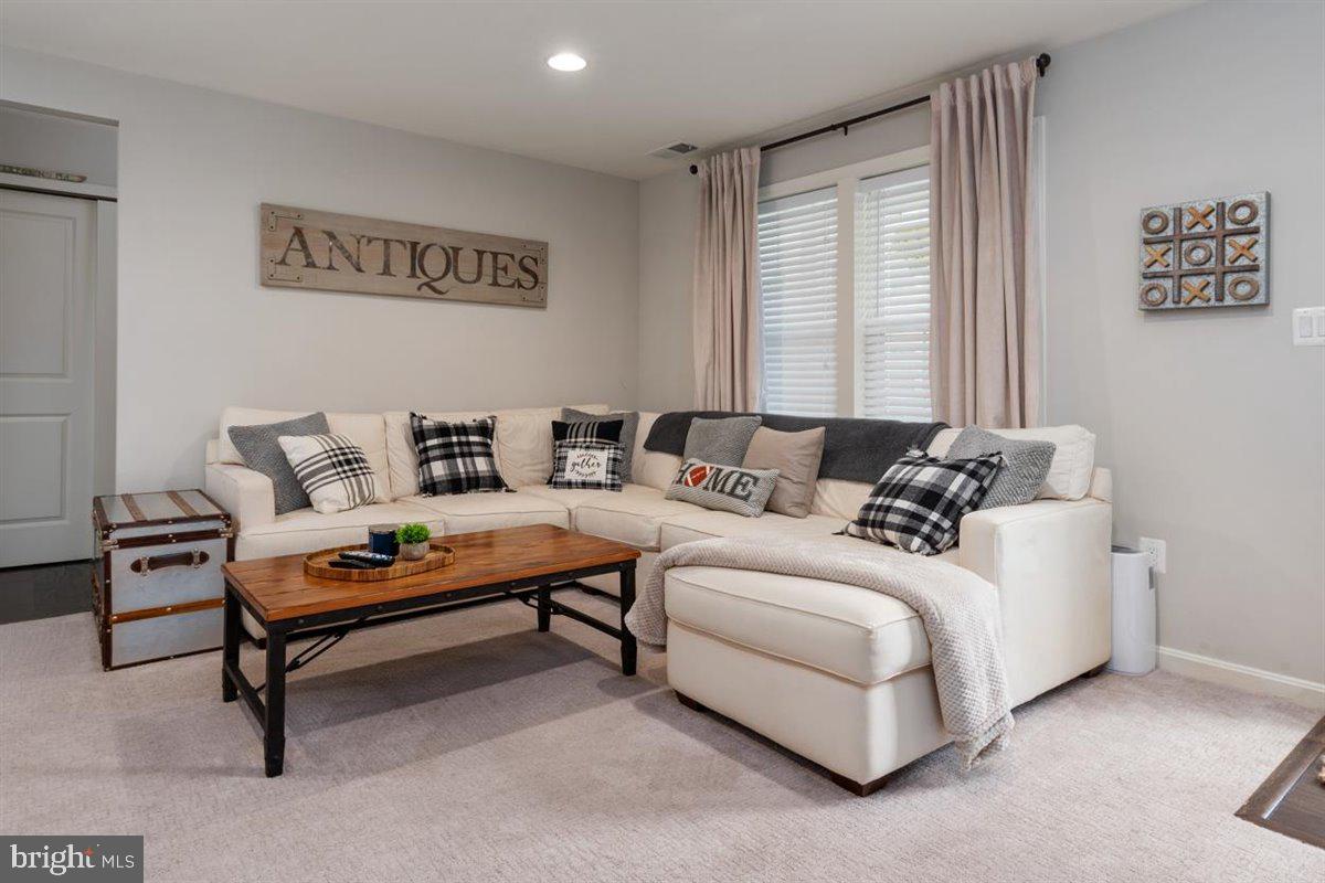 VILLAGGIO ENCLAVE - Residential