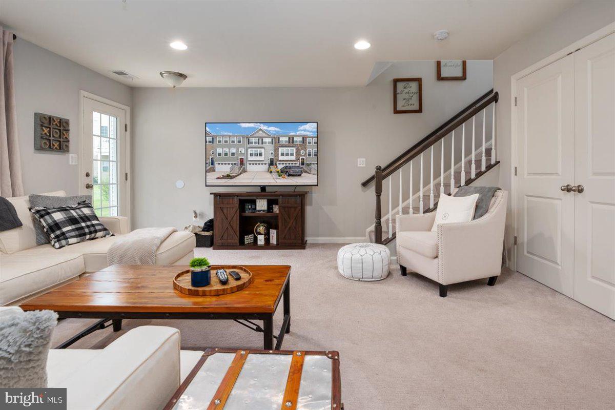 VILLAGGIO ENCLAVE - Residential