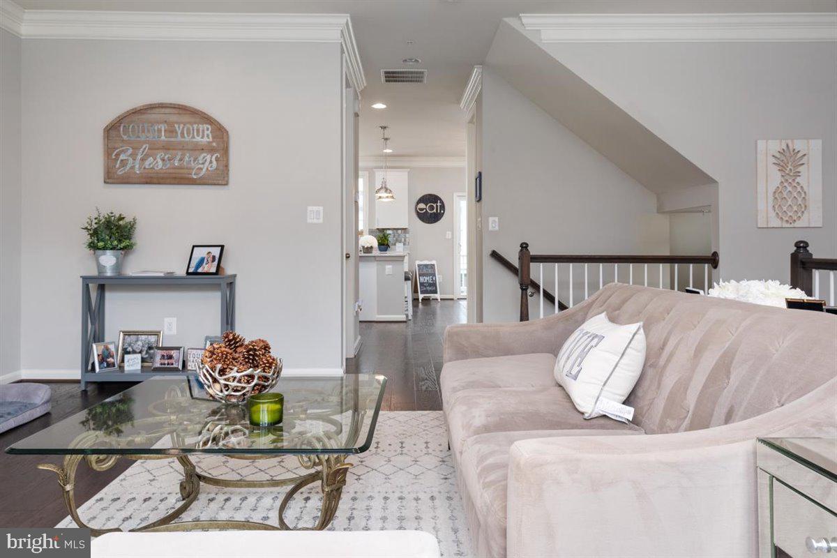 VILLAGGIO ENCLAVE - Residential