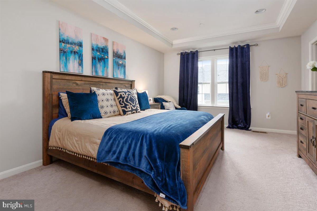 VILLAGGIO ENCLAVE - Residential