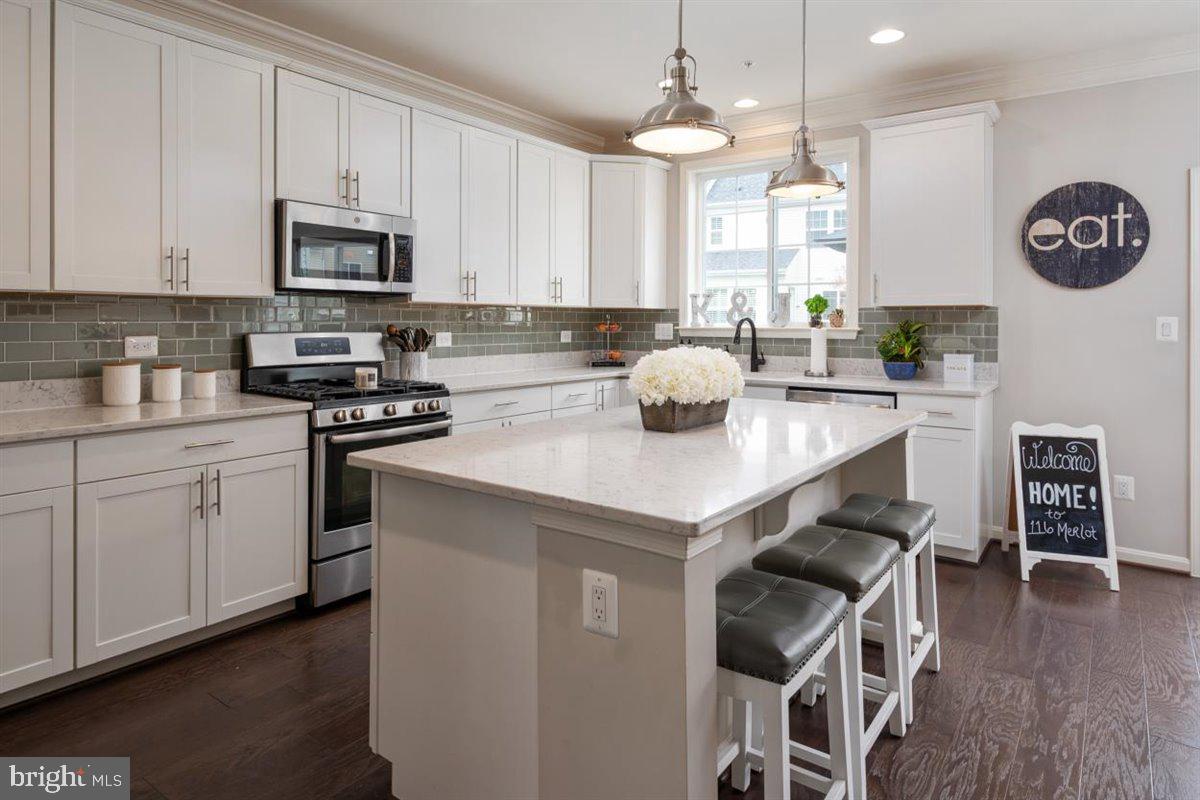 VILLAGGIO ENCLAVE - Residential