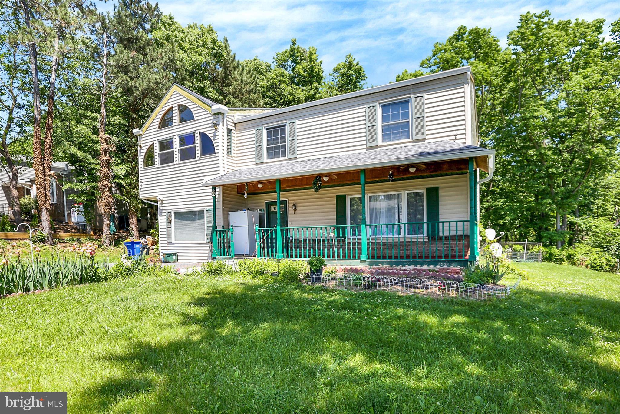 552 ORIOLE COURT