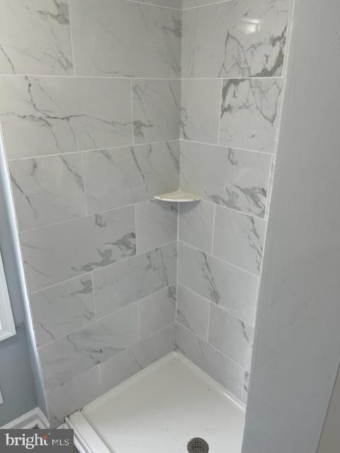 LAURAVILLE HISTORIC DISTRICT - Residential