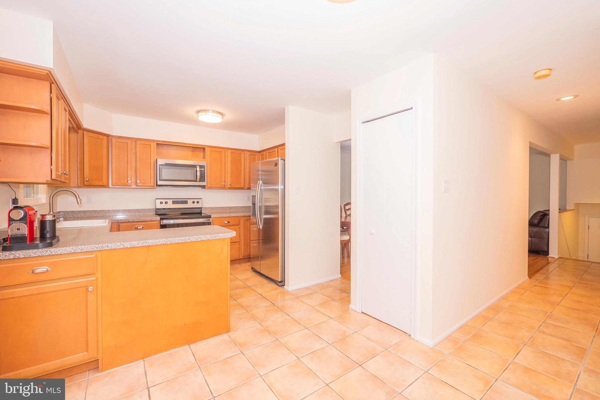 VILLAGE OF HICKORY RIDGE - Residential