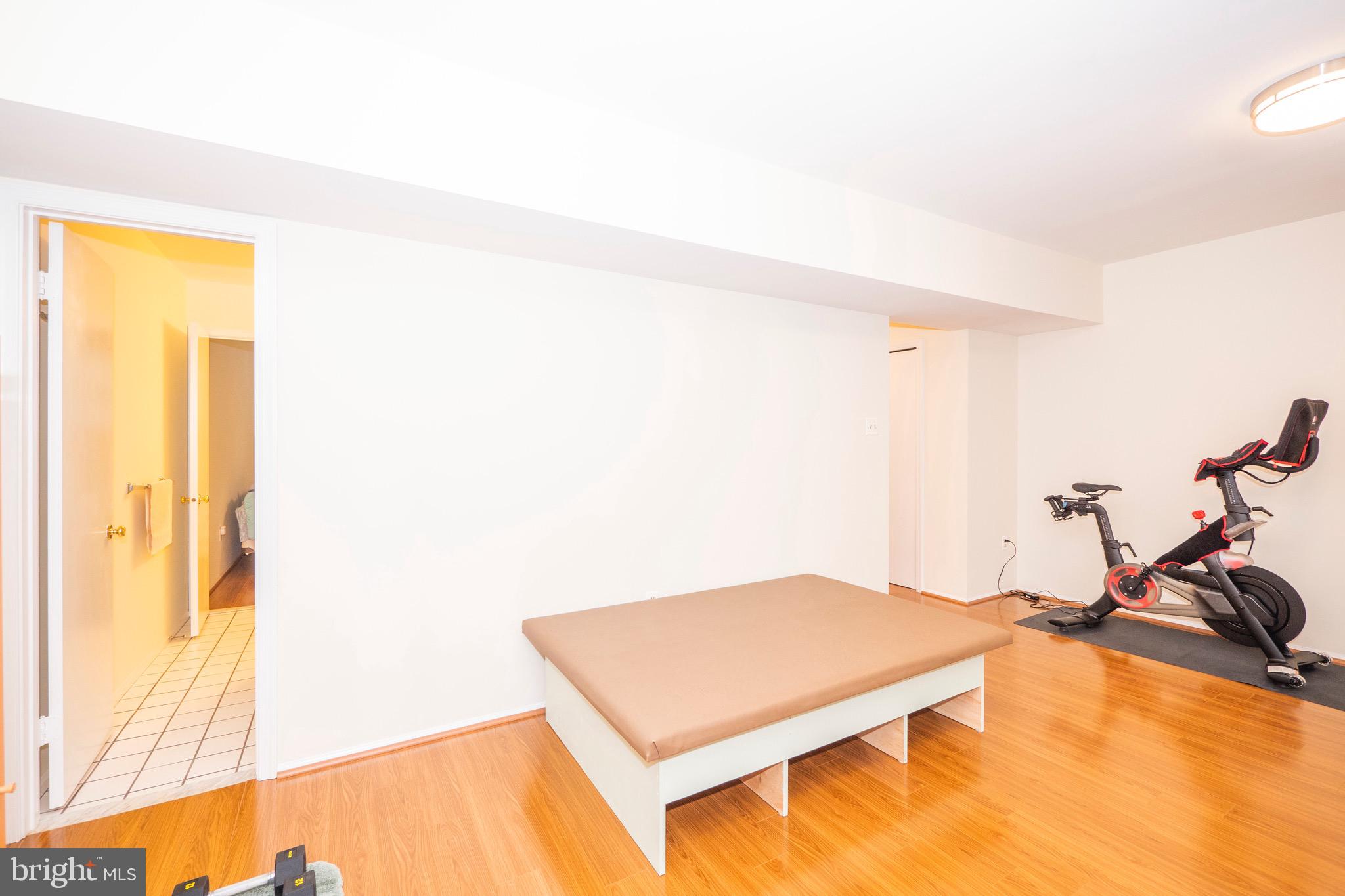 VILLAGE OF HICKORY RIDGE - Residential