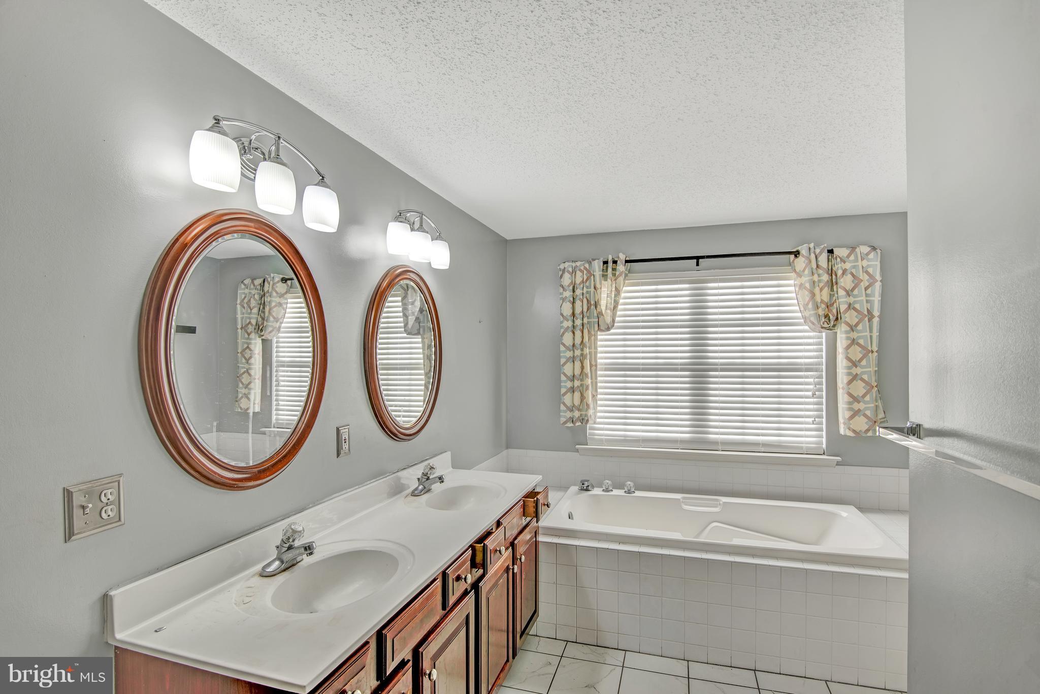 KINGS GRANT LA PLATA - Residential