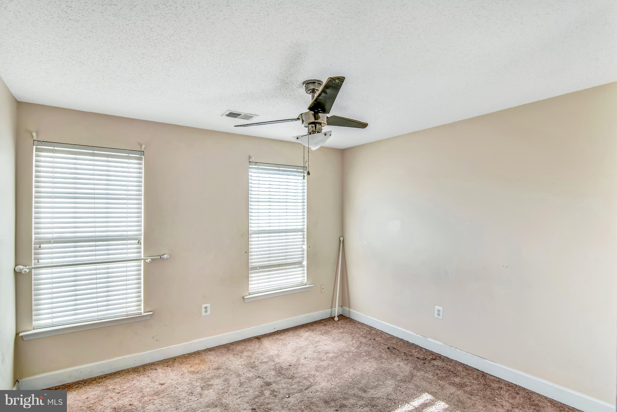 KINGS GRANT LA PLATA - Residential