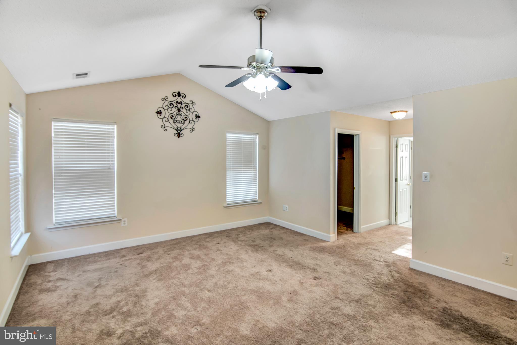 KINGS GRANT LA PLATA - Residential