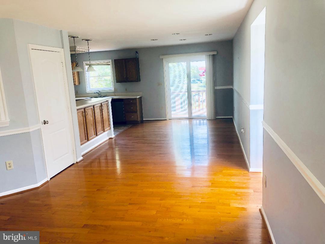 CAROLYN FOREST - Residential Lease