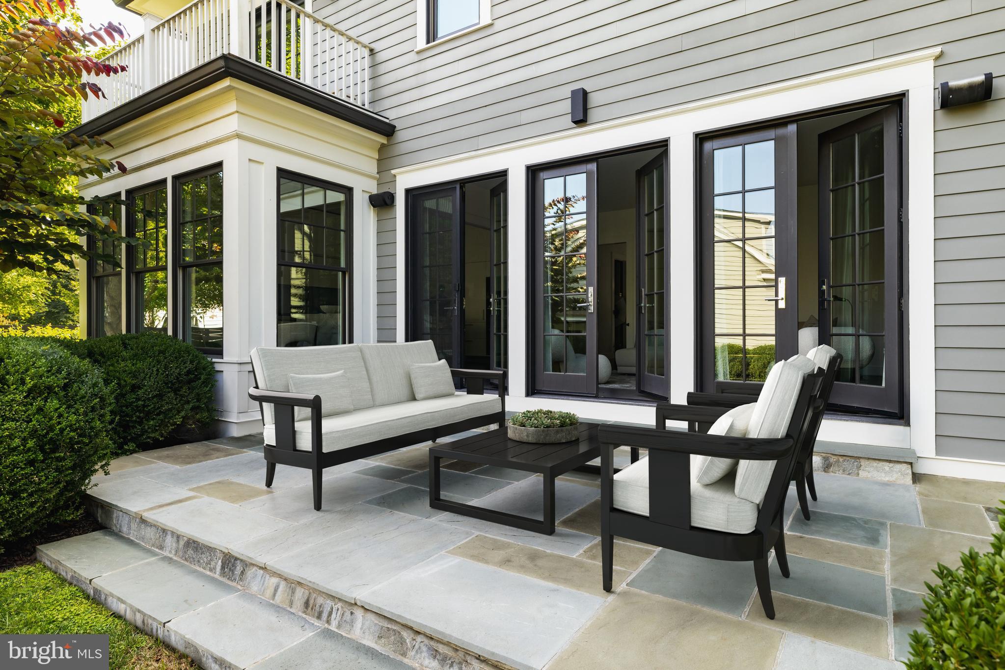 WOODMONT - Residential