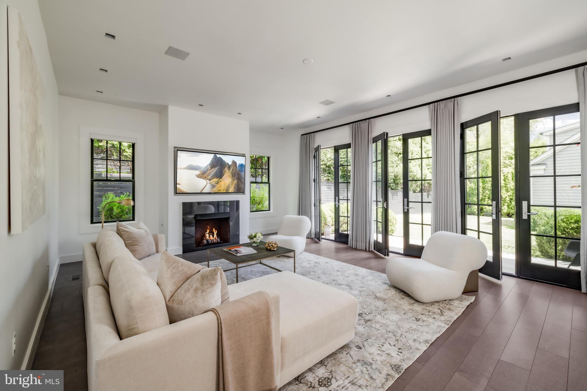 WOODMONT - Residential