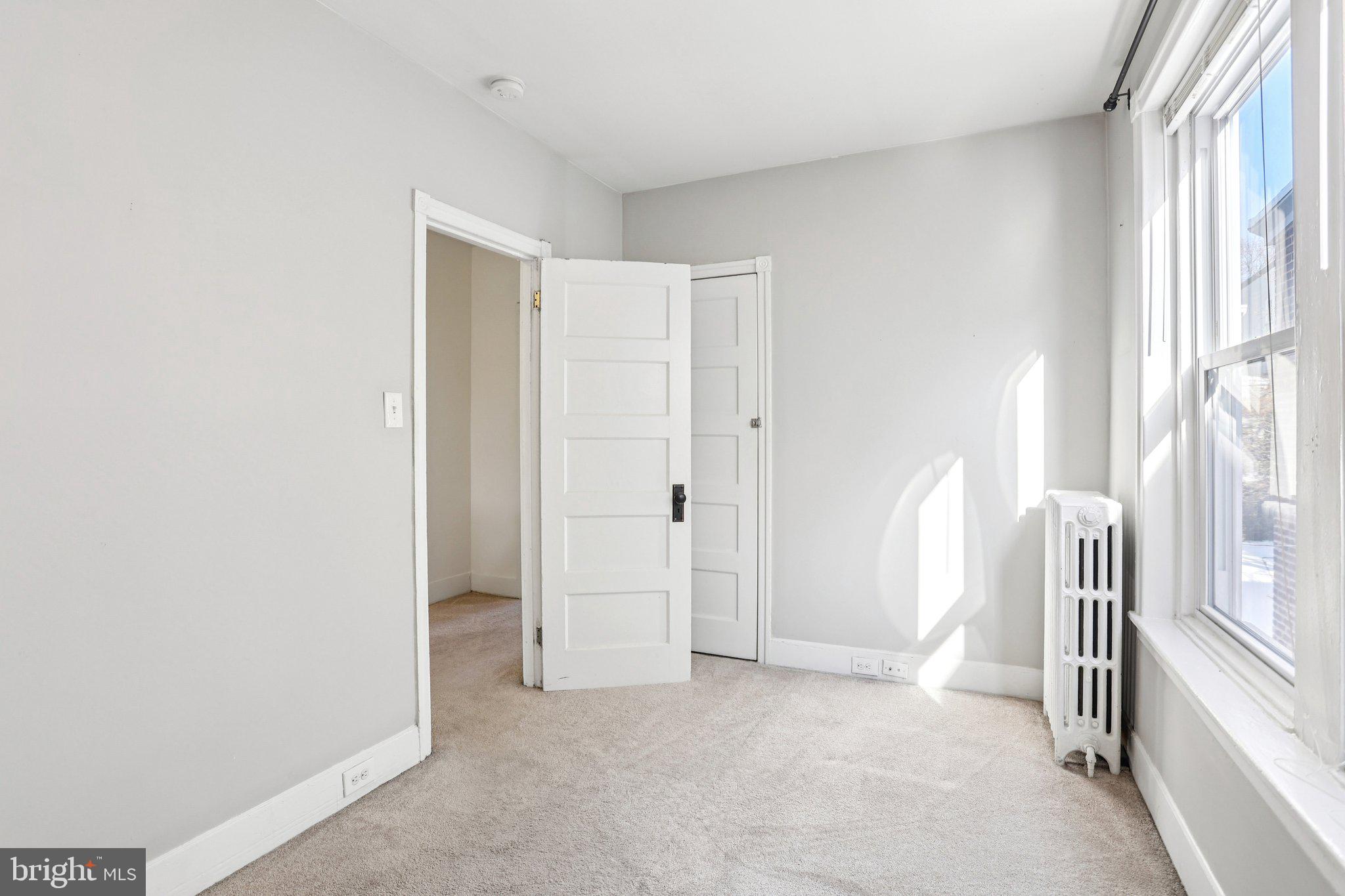 ROXBOROUGH - Residential