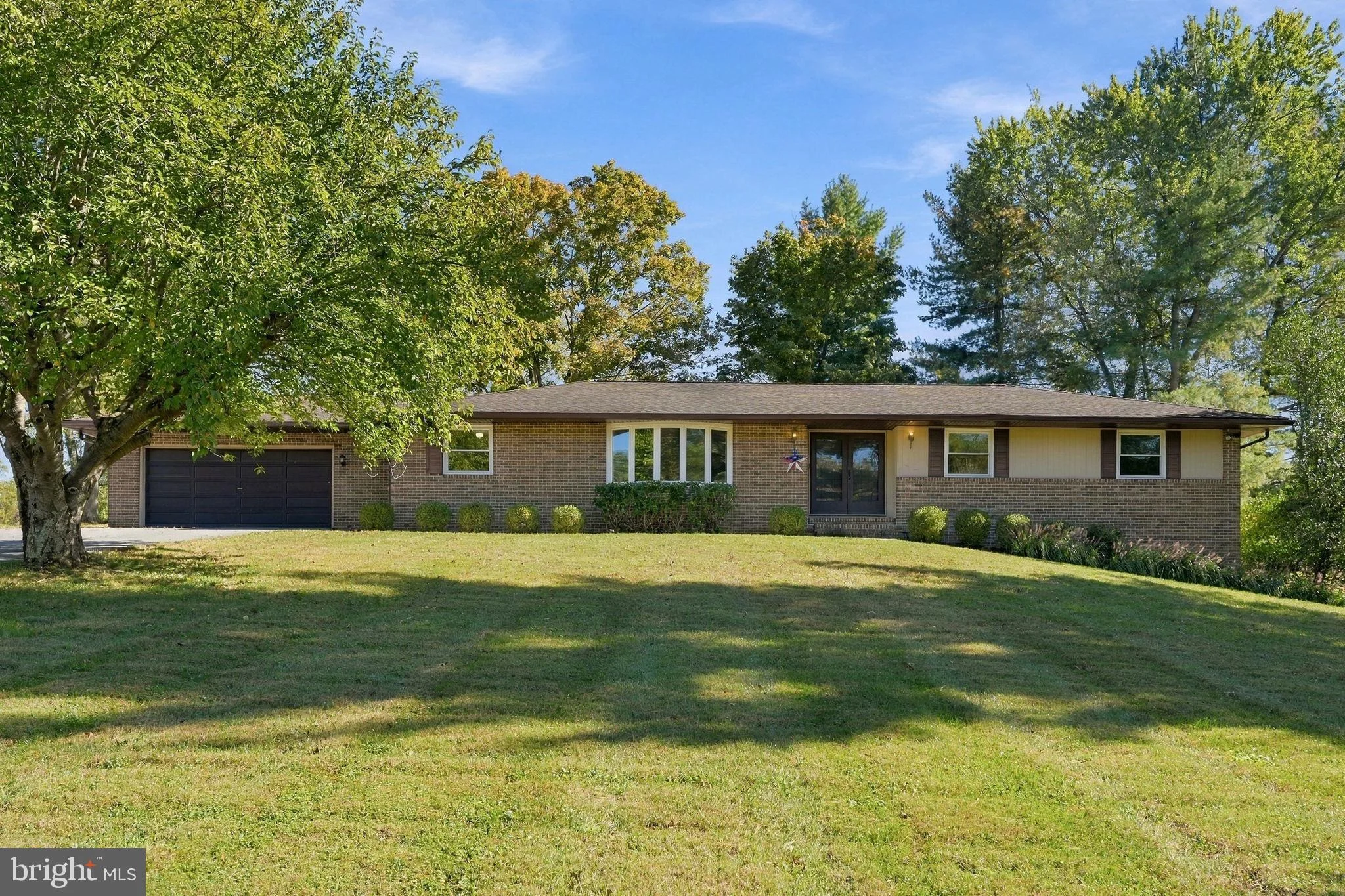 12216 Mount Albert Road