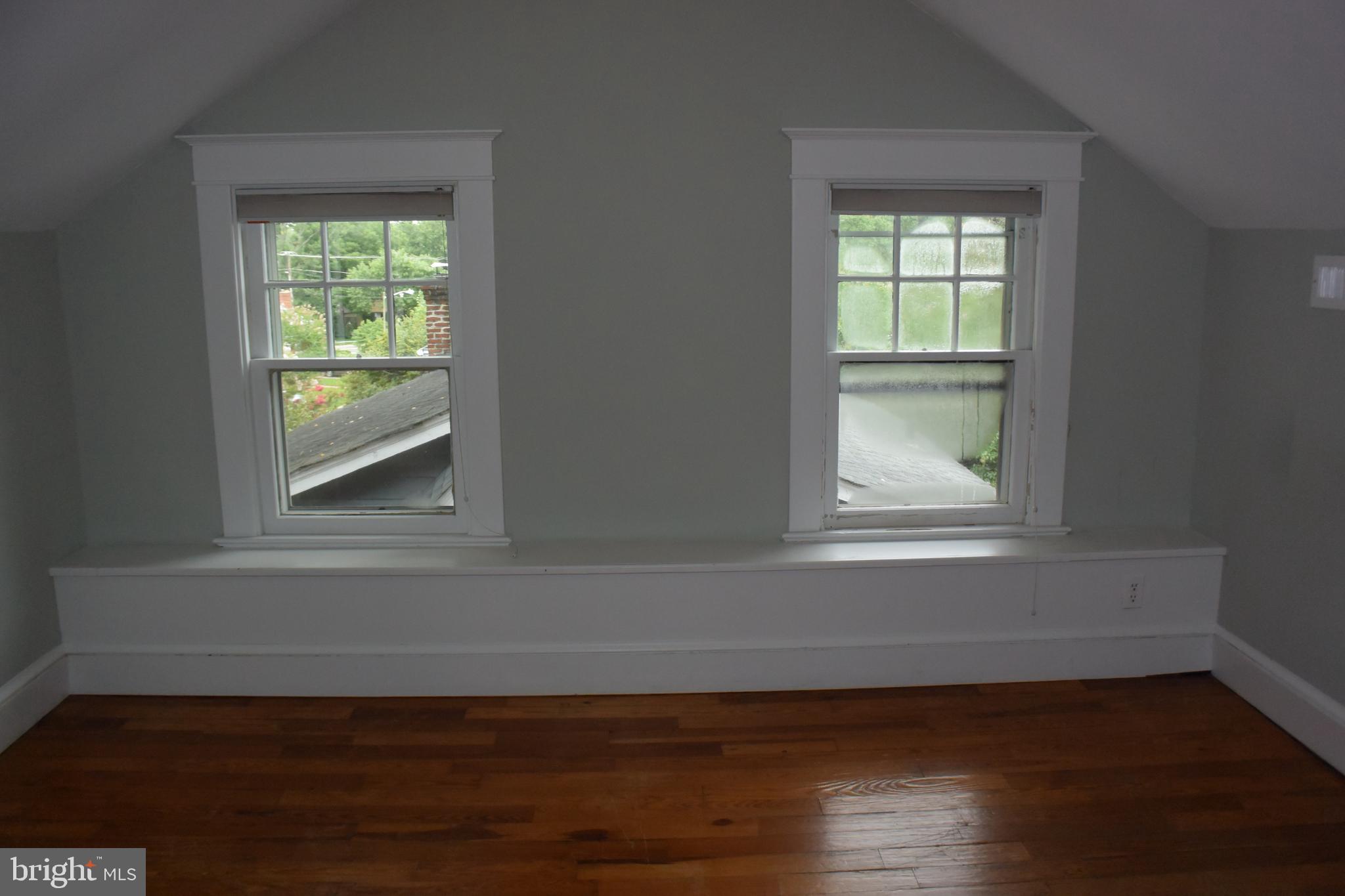 ROSEMONT - Residential Lease