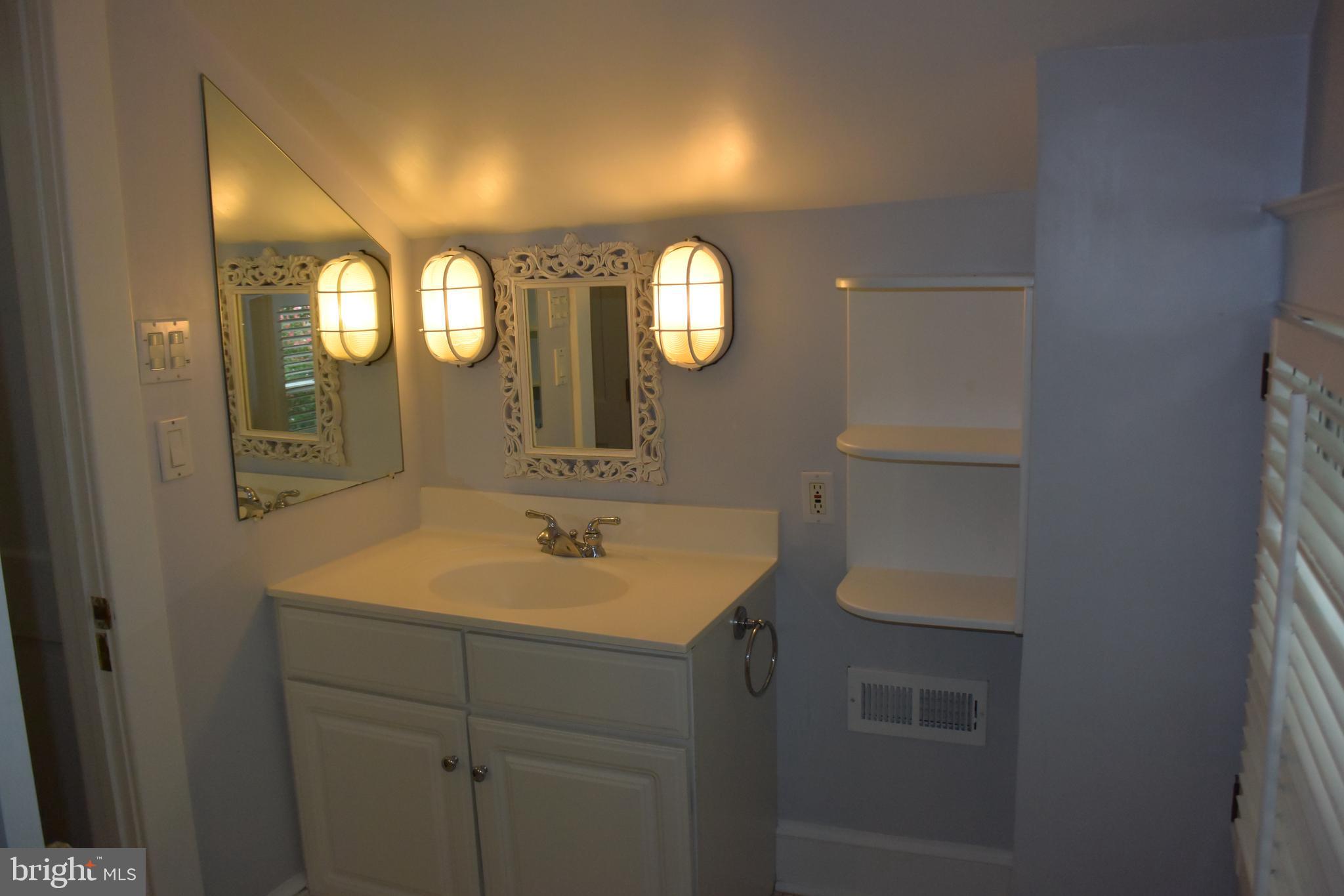 ROSEMONT - Residential Lease