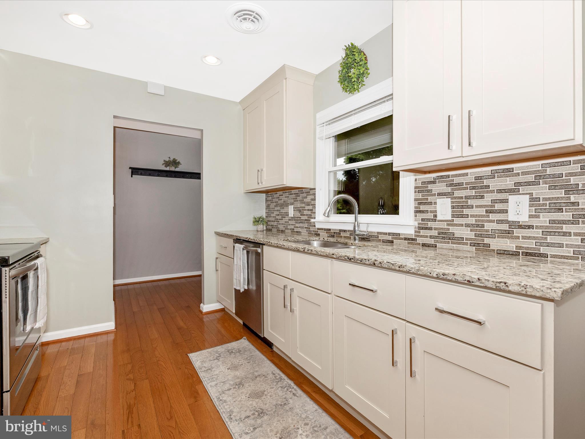 WISPERREN OAKS - Residential