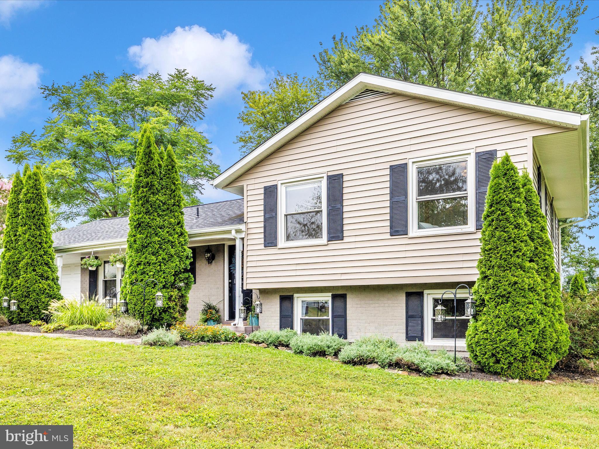 WISPERREN OAKS - Residential