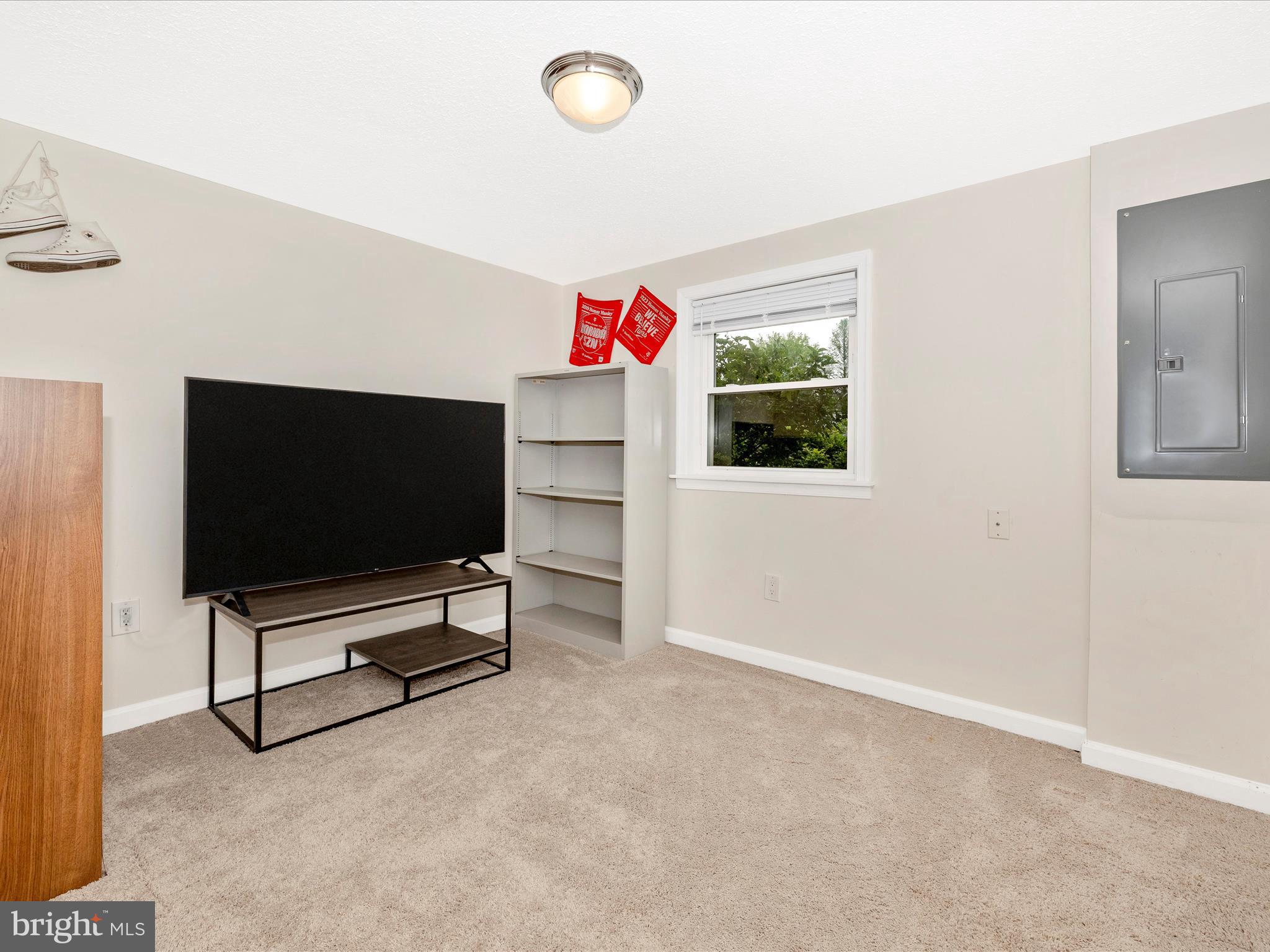 WISPERREN OAKS - Residential