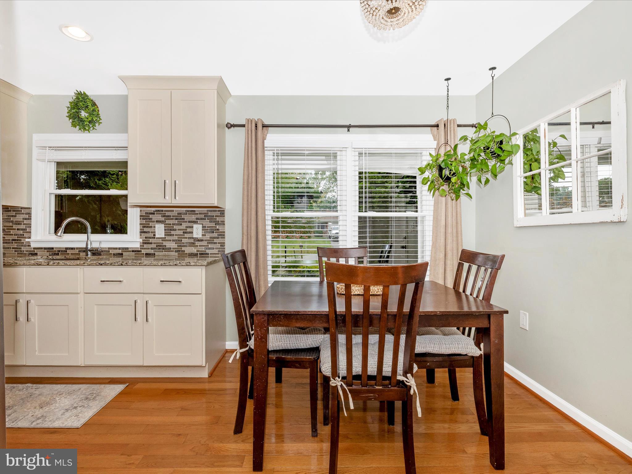 WISPERREN OAKS - Residential