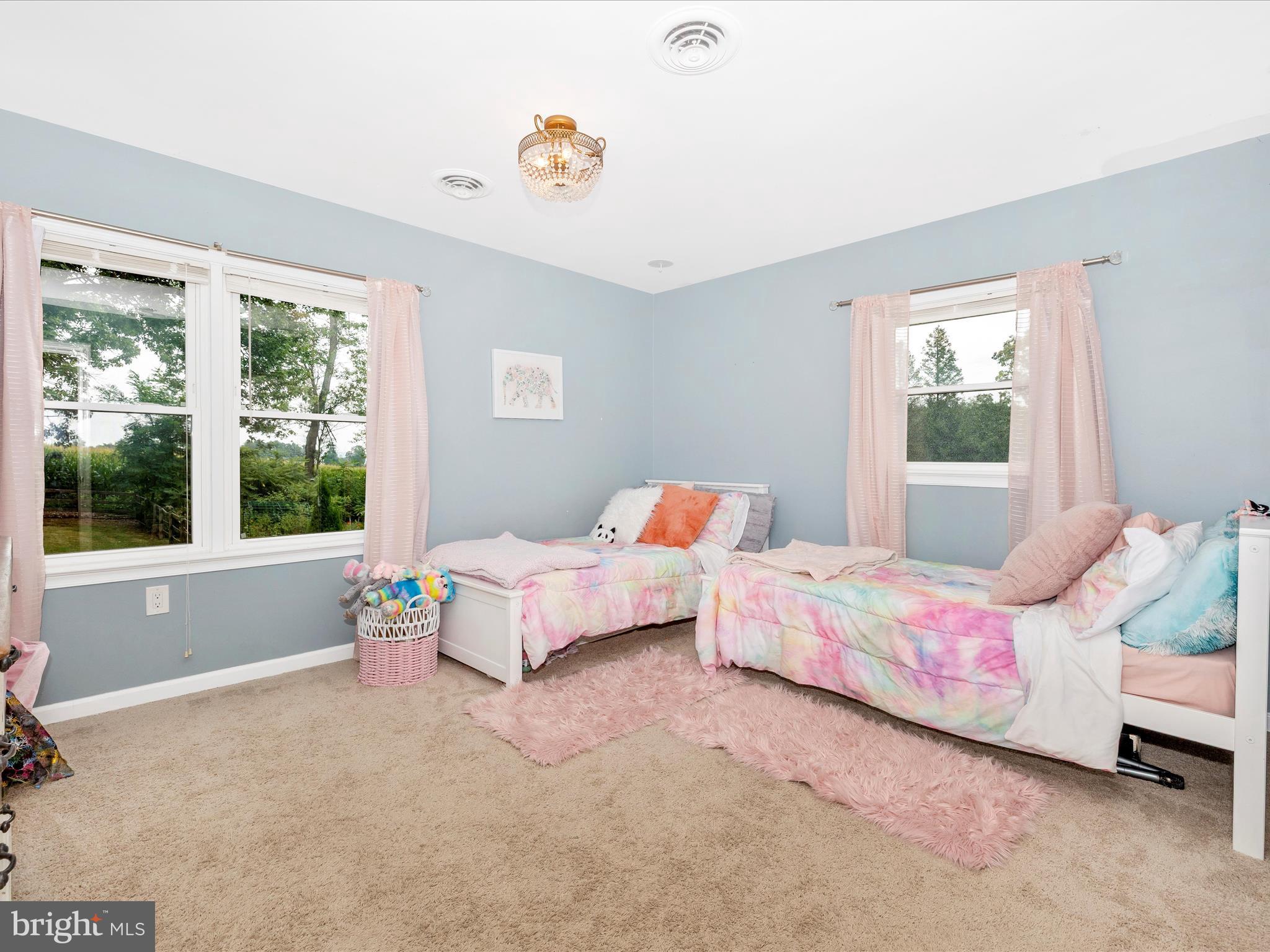 WISPERREN OAKS - Residential