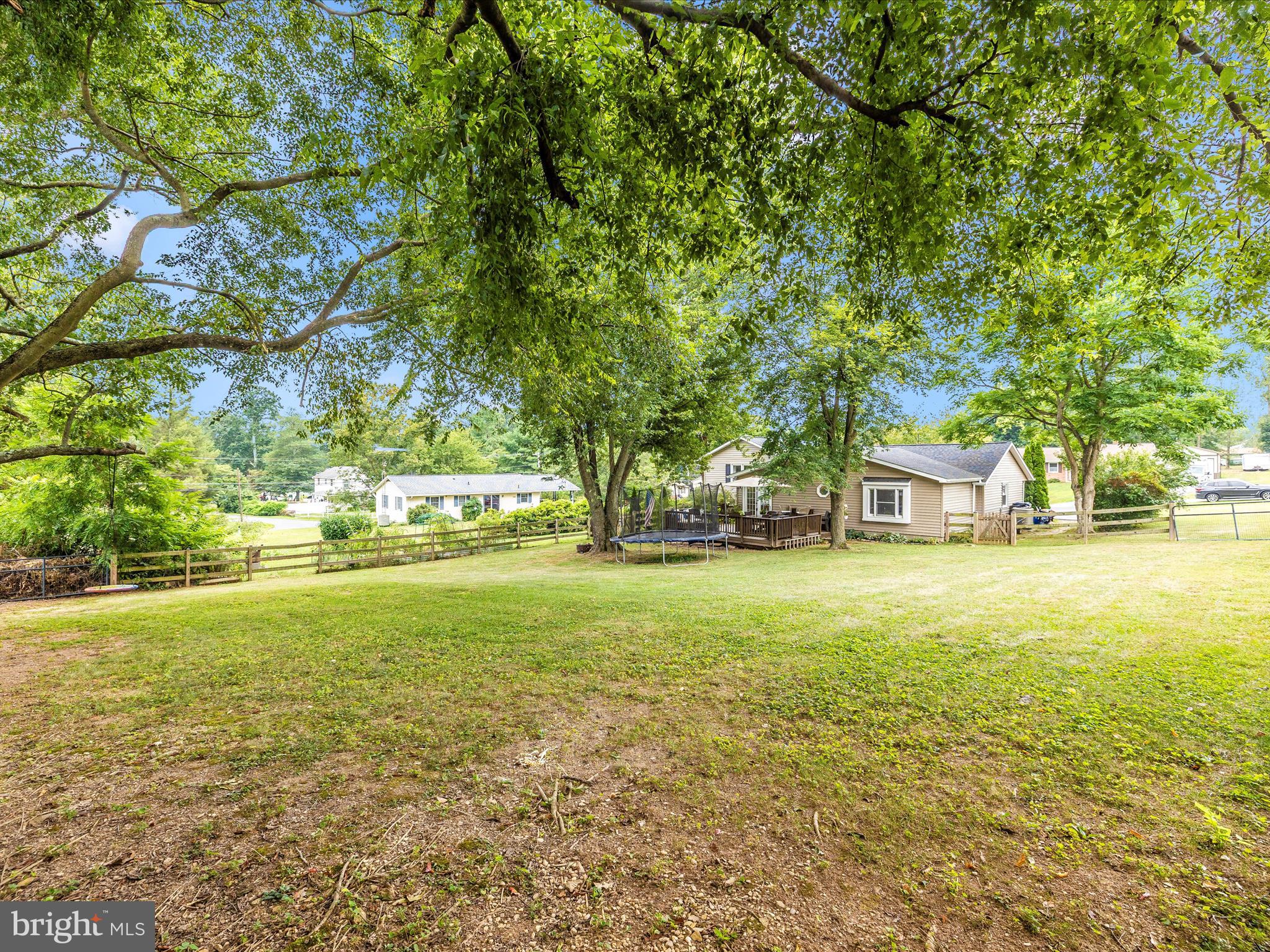 WISPERREN OAKS - Residential