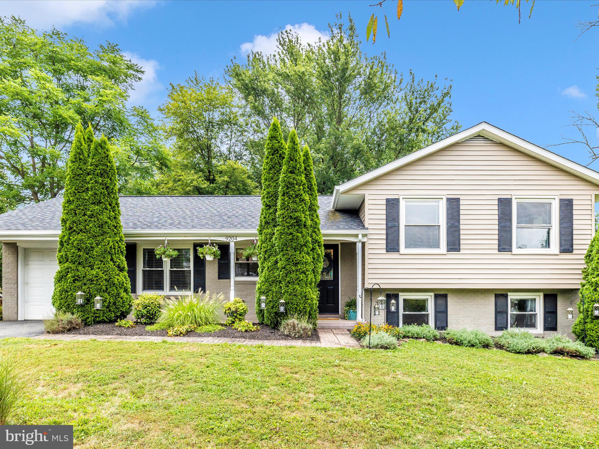 WISPERREN OAKS - Residential