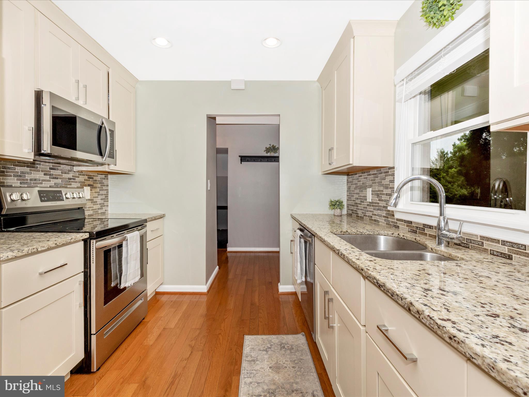 WISPERREN OAKS - Residential