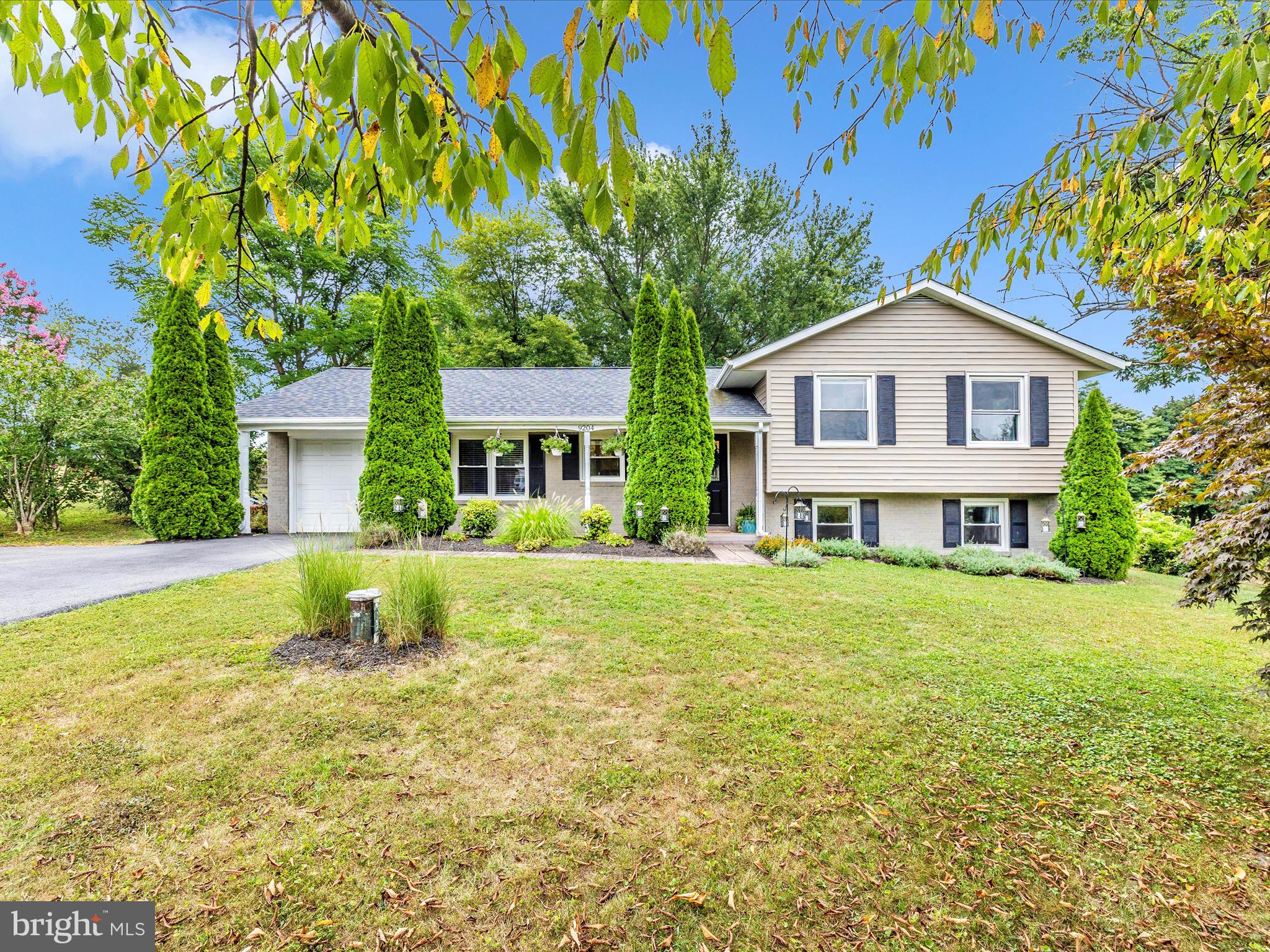 WISPERREN OAKS - Residential