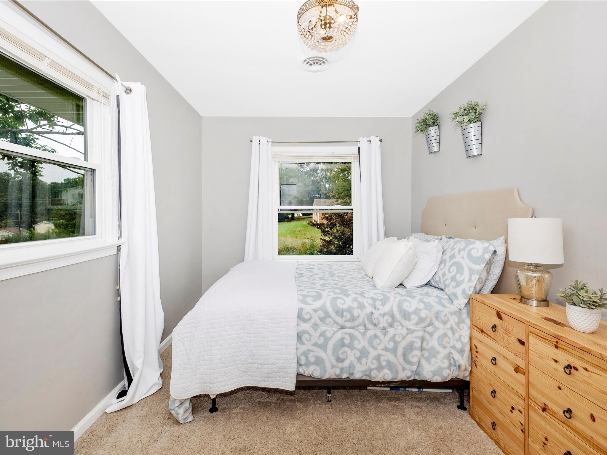 WISPERREN OAKS - Residential