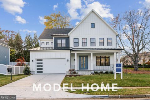 7717 FISHER DRIVE FALLS CHURCH VA 22043