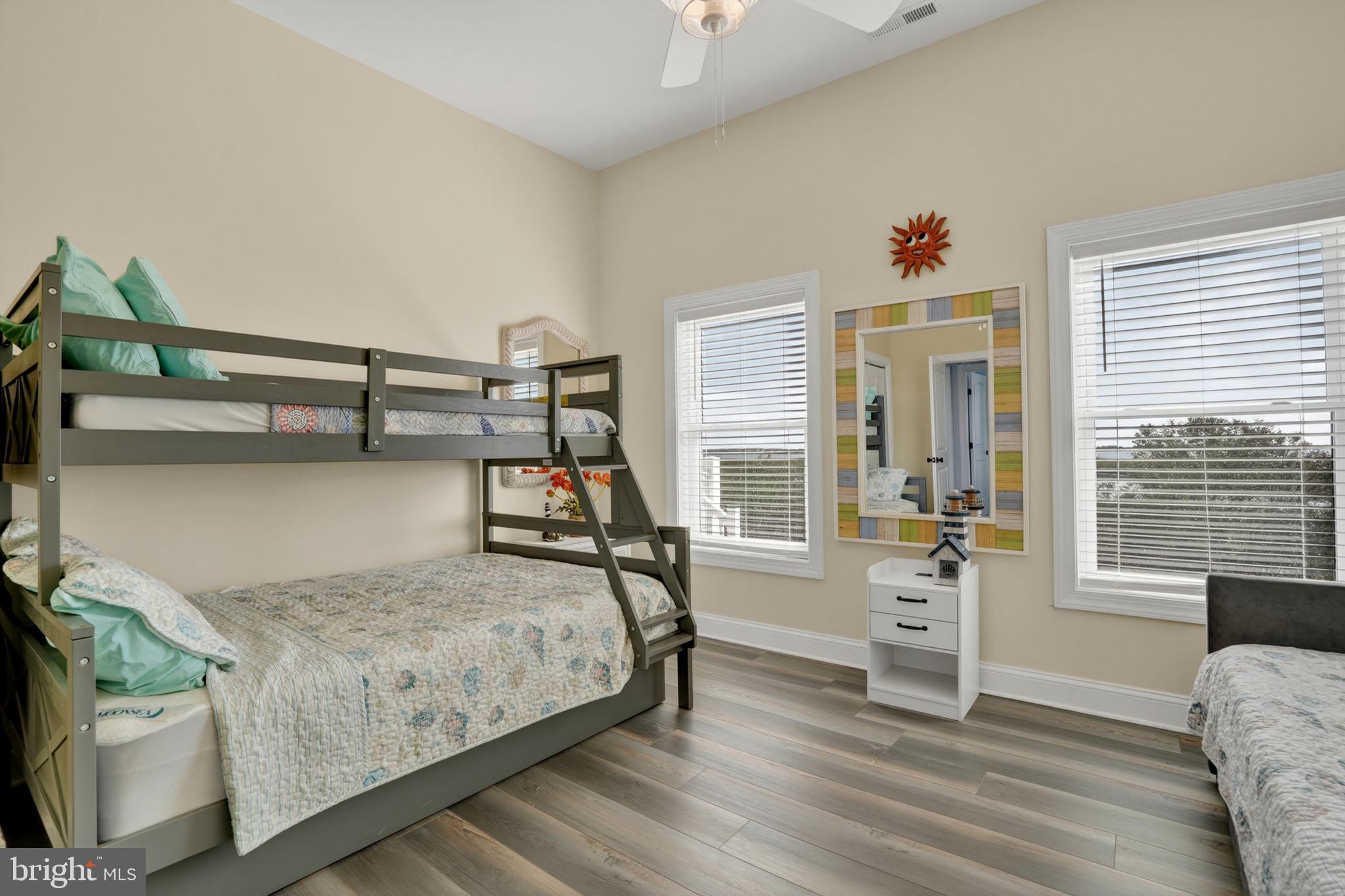 SOUTH SHORE MARINA - Residential