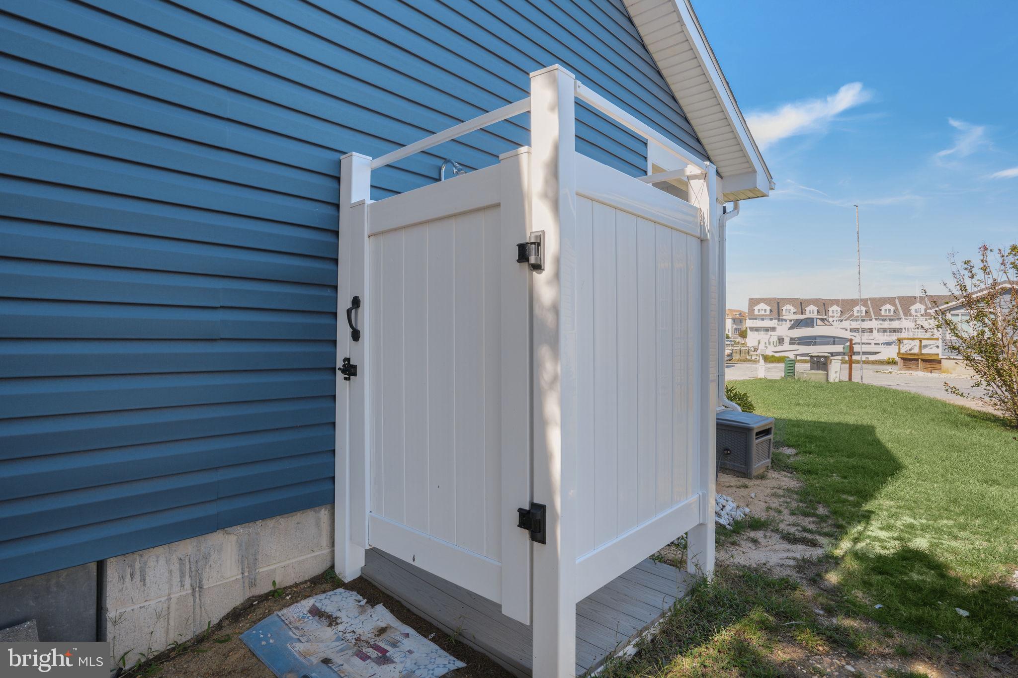 SOUTH SHORE MARINA - Residential