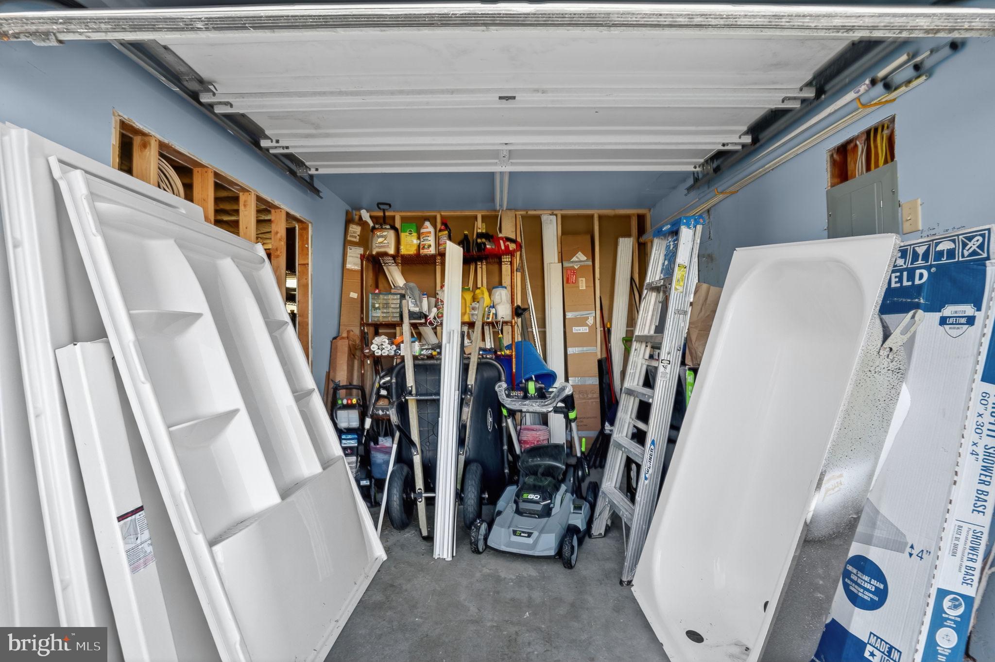 SOUTH SHORE MARINA - Residential